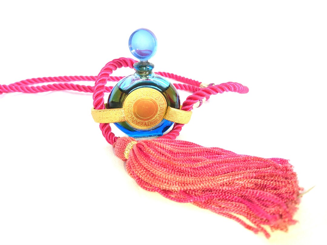 Collier Pendentif Parfum Byzance De Rochas - Avec Pompon - Années 80 - Occasion Rare