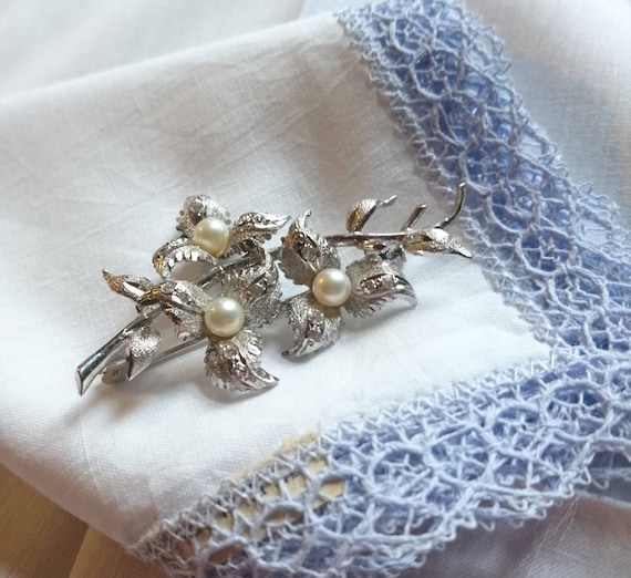 Art Dec' Vintage Flowers Brooch Flower brooch arou