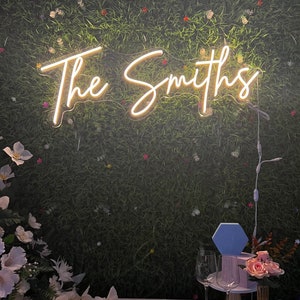 Letrero de neón de boda | Apellido personalizado Neón ? Regalo de boda | Decoración de boda | Fondo de pared de hierba | Letrero de neón con nombre de familia | Decoración del hogar LED