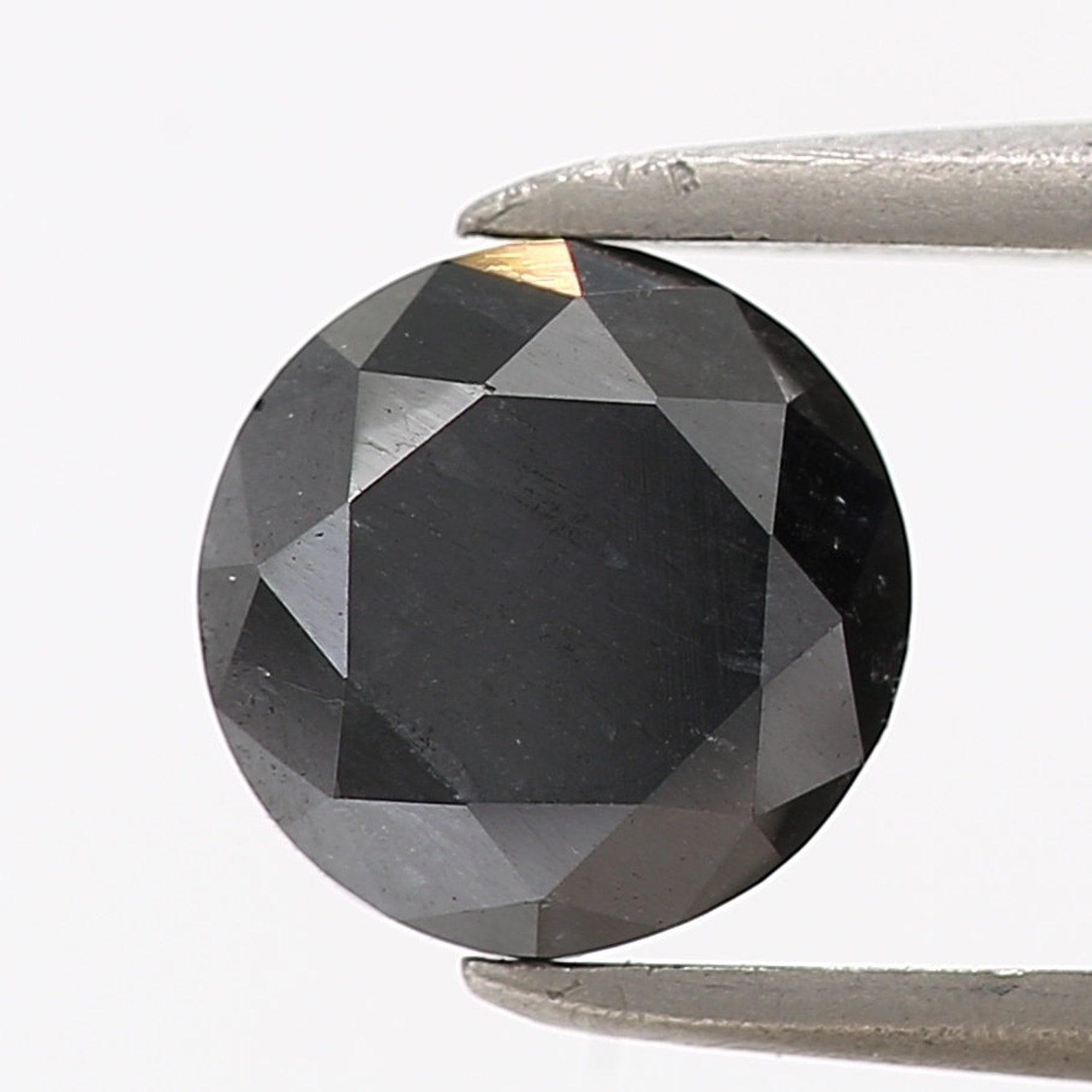 Diamante negro natural de 120 quilates