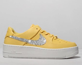 yellow air force 1 sage low trainers