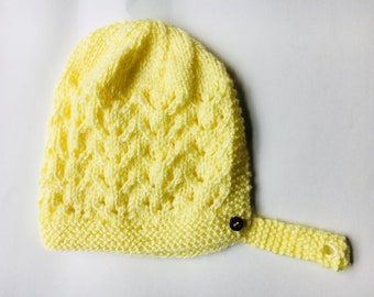 Knitted infant cap