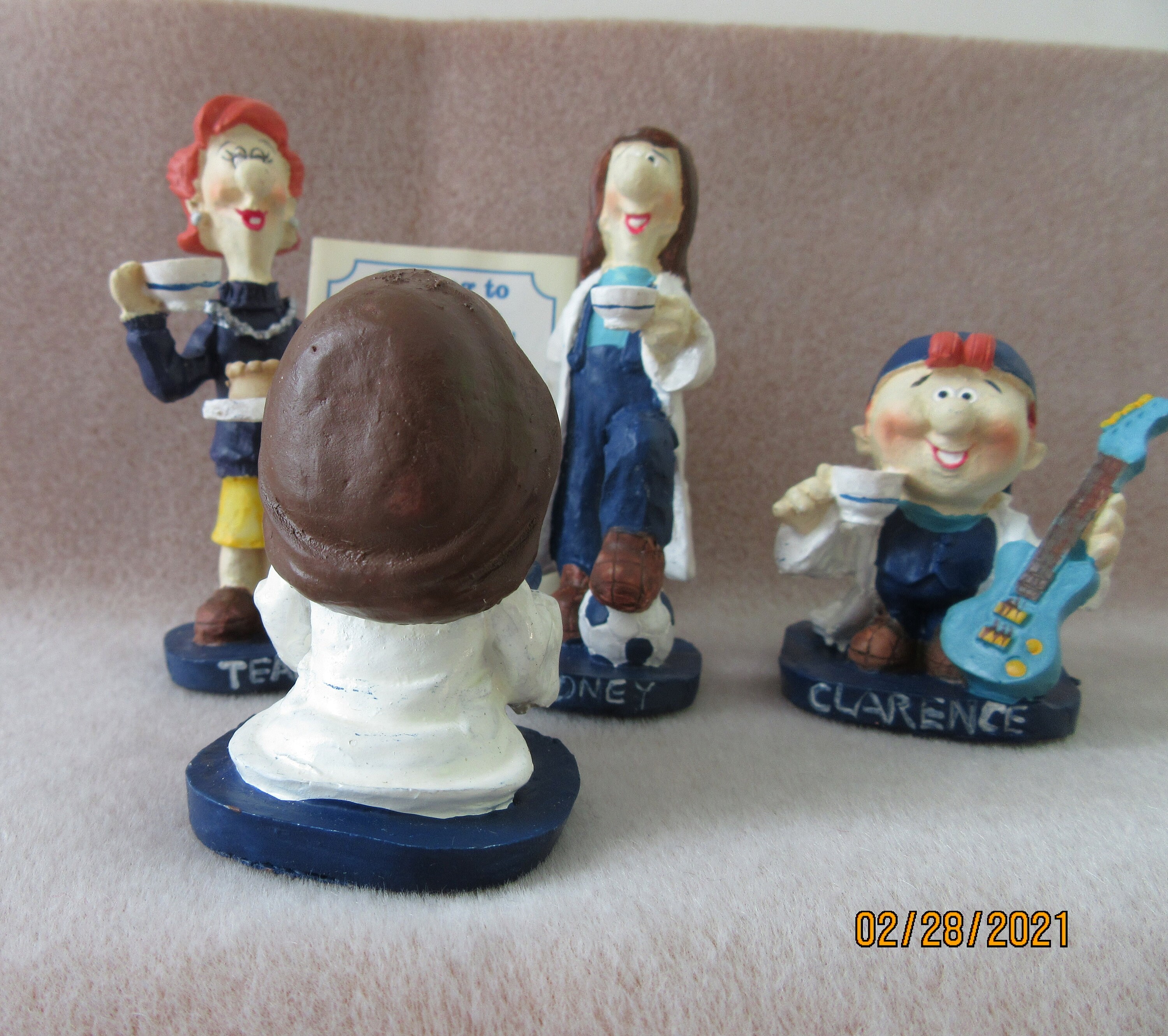 198090's Tetley Tea Folk Figurines 4 Pièces Canadian Etsy