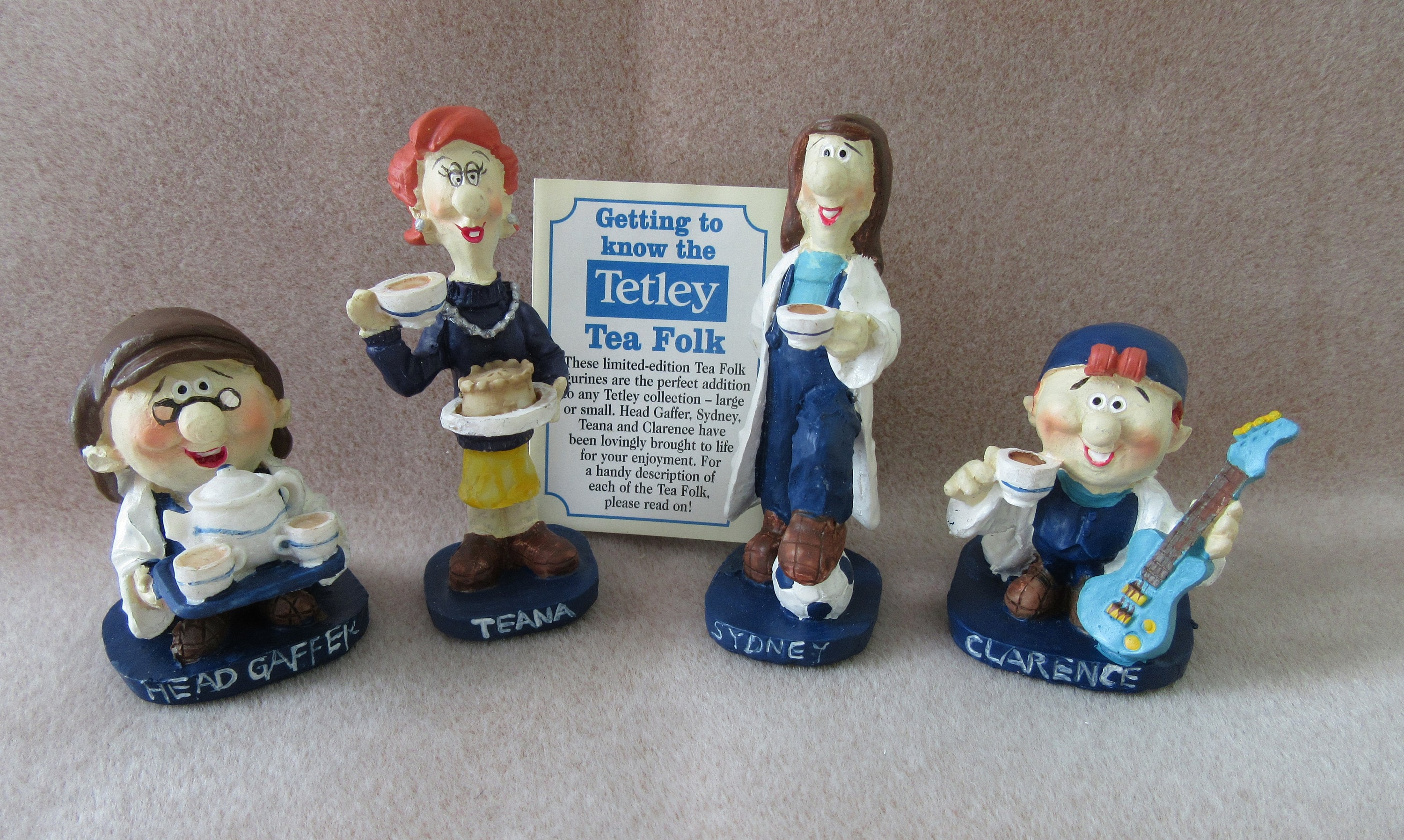 198090's Tetley Tea Folk Figurines 4 Pièces Canadian Etsy