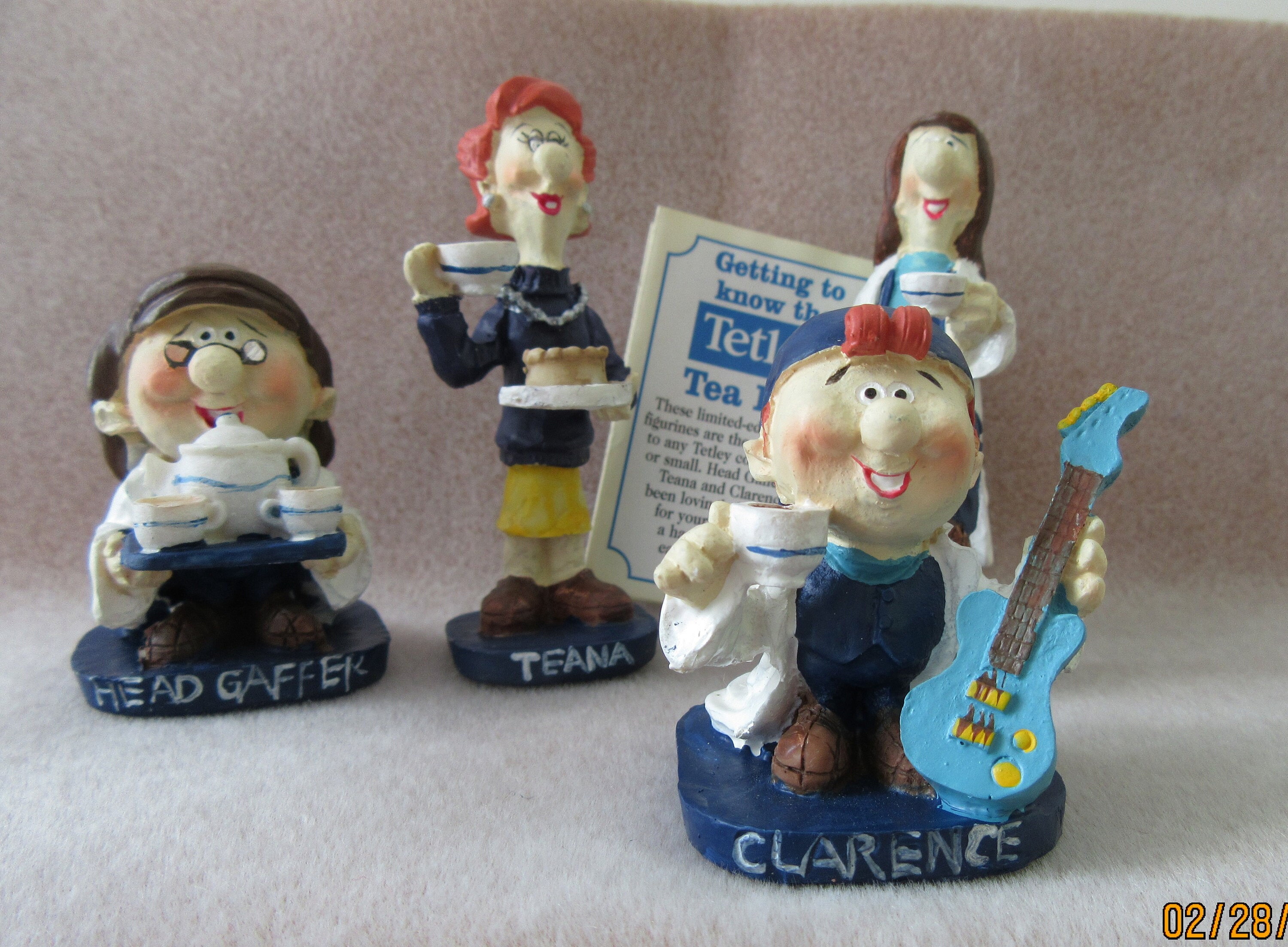198090's Tetley Tea Folk Figurines 4 Pièces Canadian Etsy