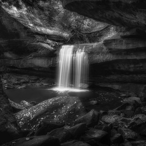 Kentucky Waterfall in black & White