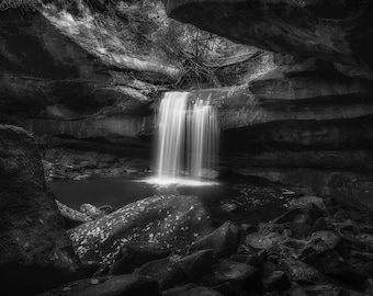 Kentucky Waterfall in black & White