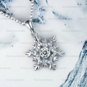 Colgante de copo de nieve con piedra danzante: collar de diamantes creados en plata de ley