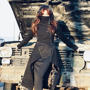 Zippered Black Trench Coat / High Quality Cold Wool Lined Zippered Black Trench Coat / High Quality Cold Wool Lined