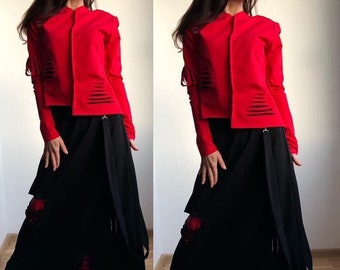 Handgemaakte asymmetrische blazerrokset: edgy avant-gardeoutfit
