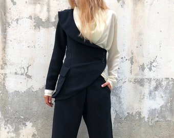 Asymmetrisches Frauen-Set, extravaganter Blazer, Hose mit weitem Bein, Modekostüm, Einärmel-Blazer, lange Hose, ConceptBG , FollowMeFS