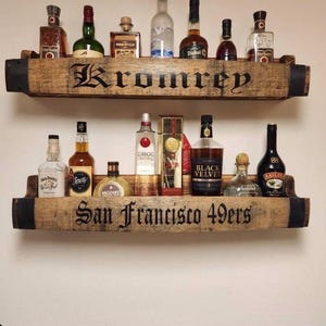 Customizable Bourbon Barrel Stave Shelf: Rustic Whiskey Display immagine 2