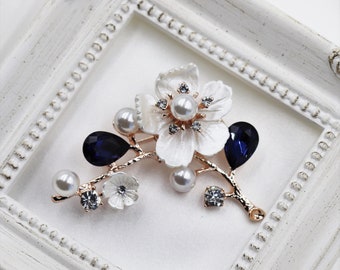 Unique Acc\u00e9nt Brooch