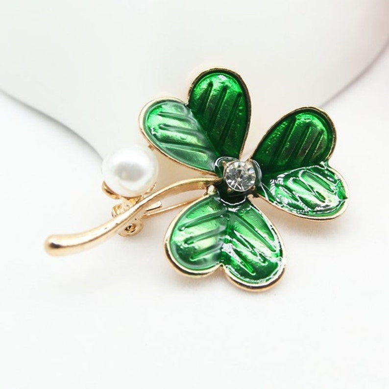 Good Luck Unique Gift-Vintage Dress Brooch-Statement Brooch-Modern Brooch-Unique Brooch-Enamel Pin Elegant Brooch Enamel Shamrock Brooch