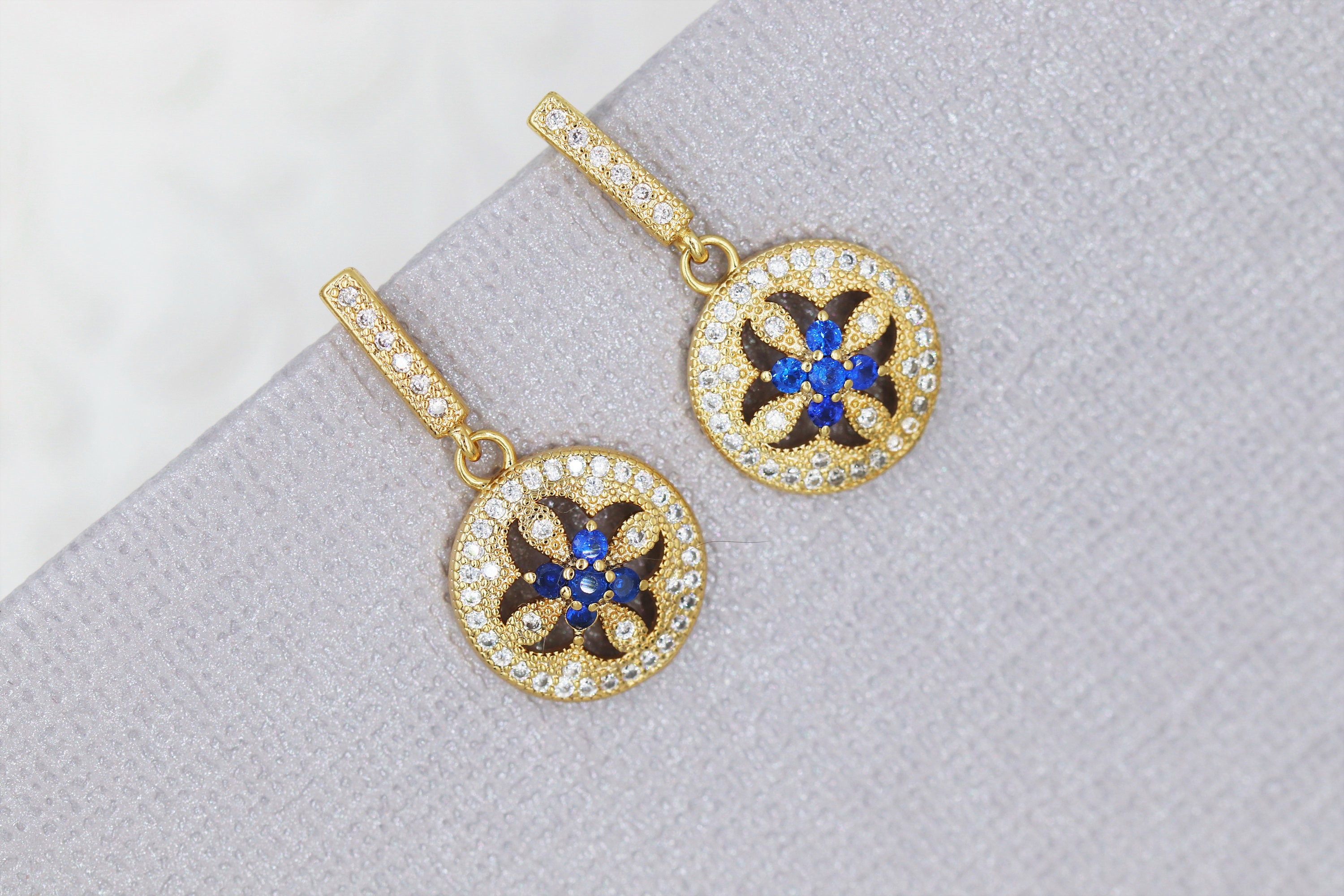 zircon decor earrings