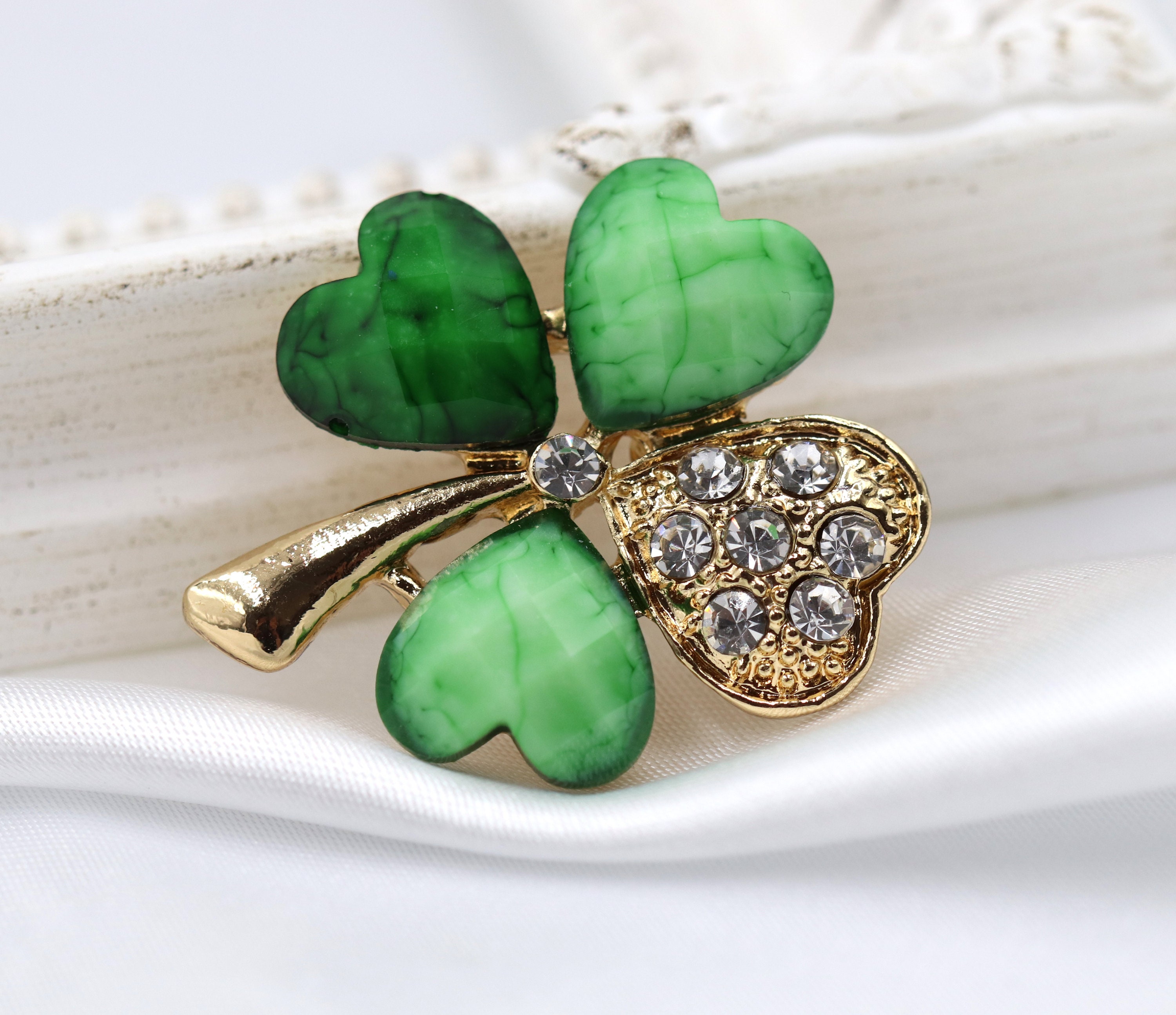 Good Luck Unique Gift-Vintage Dress Brooch-Statement Brooch-Modern Brooch-Unique Brooch-Enamel Pin Elegant Brooch Enamel Shamrock Brooch