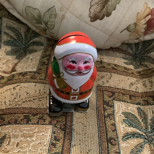 Santa Clause Tin Wind Up Toy