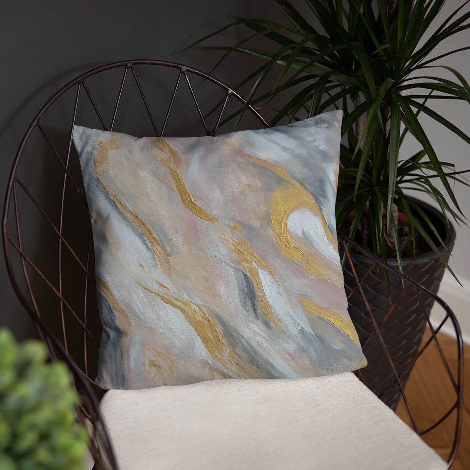 Almohada abstracta almohada de oro almohada de oro | Etsy