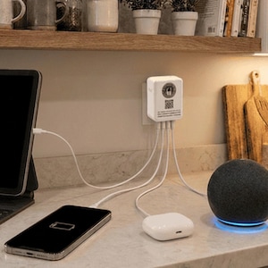 Personalized 40W 4-Port USB-C & USB-A Foldable Wall Charger, Slim Fast Charging Block Multiple Devices, Home Office Organization, Tech Dad