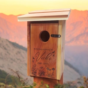 Memorial Bird House, Personalized Bird House, Custom Cedar Bird House, Unique Gift, Bird Lover, Bird Watcher, Outdoor Bird House, Cedar Home