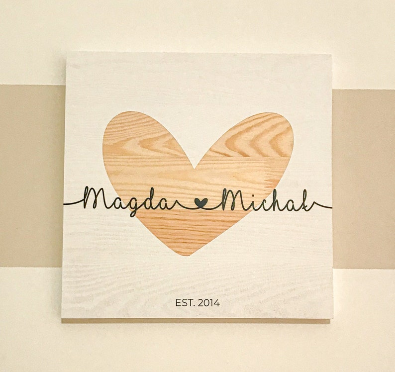 5th Anniversary Wooden Gift, Custom Couple Name, Personalized Family Wood Sign, Heart Name Sign, Fifth Wedding Anniversary Gift For Husband zdjęcie 1