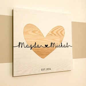 5th Anniversary Wooden Gift, Custom Couple Name, Personalized Family Wood Sign, Heart Name Sign, Fifth Wedding Anniversary Gift For Husband zdjęcie 3