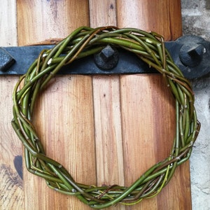 Ghirlanda di rametti di salice verde, ghirlanda primaverile per porta d&#39;ingresso, cerchio di rametti verdi, base per ghirlanda di rametti, forniture fai da te, decorazioni rustiche per porte
