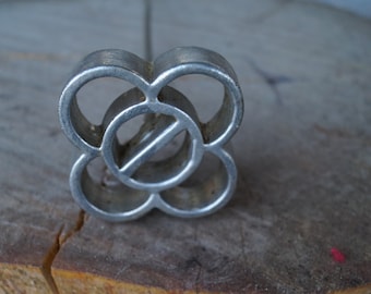 Vintage metal baking mold, Flower mold, Cookies press, vintage figured baking mold, retro kitchenware, old collectible device