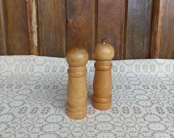 Vintage wooden salt shaker and pepper grinder set, wooden shaker, rustic kitchen decor, housewarming gift