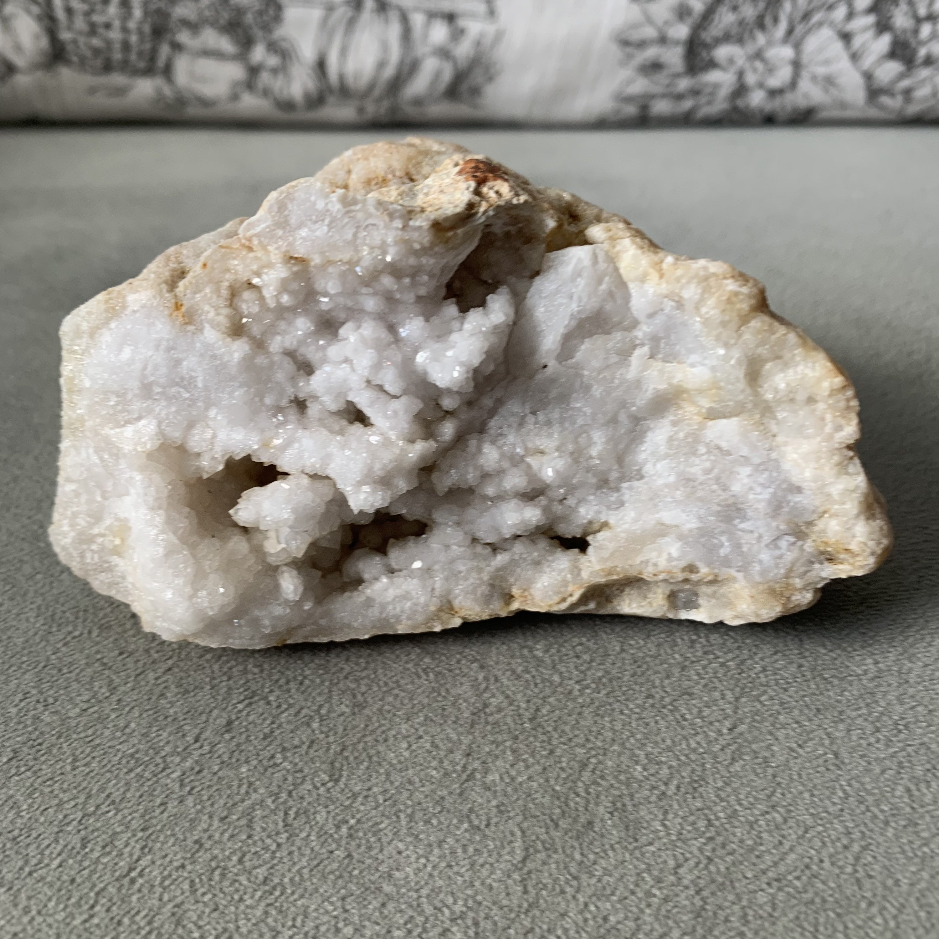 Natural Kentucky Geode - Beautiful White and Clear Quartz Crystals - 10.9  Ounces - #447 - Etsy, image size:3000x3000