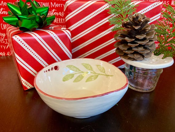 Handcrafted Ceramic Herb Stripper Bowl: De-stemming Dish with Pour Spout