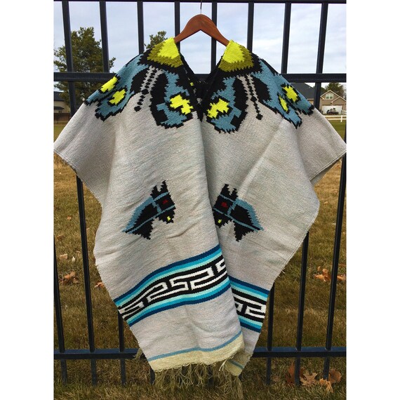 Beautiful Vintage Wool Poncho 1950's-70's Mexican