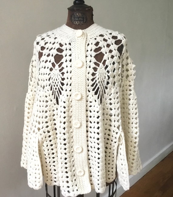 70’s hand crochet cape. White synthetic.