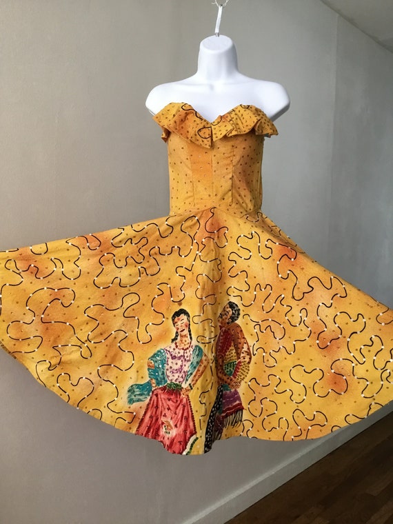 Mexican hand painted dress, Azteca Curius  Alcapul