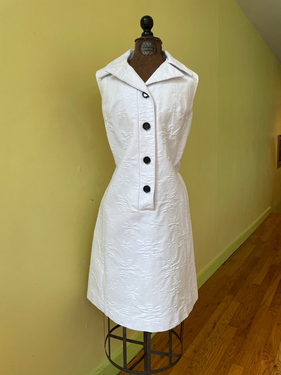 60s sleeveless white dress