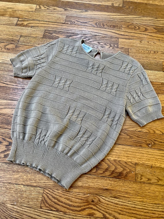 VTG 80s Short Sleeve Minimal Beige Sweater, Unisex
