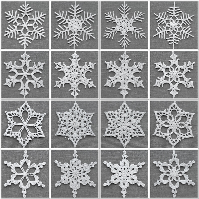 Peut inclure: Une collection de 16 flocons de neige en crochet blanc, chacun avec un design unique, affich&eacute;s sur un fond gris.
