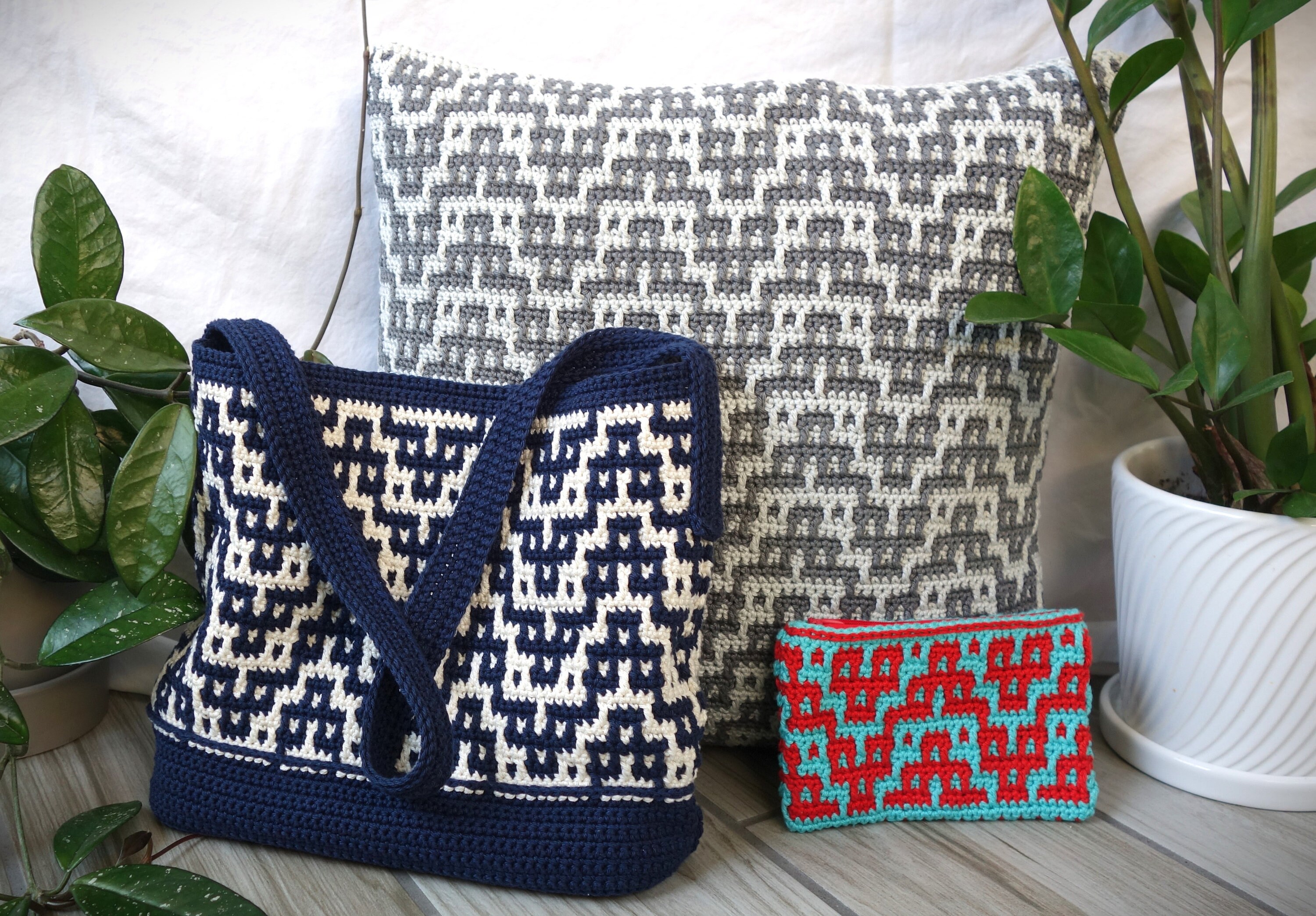 Mosaic crochet bag hotsell