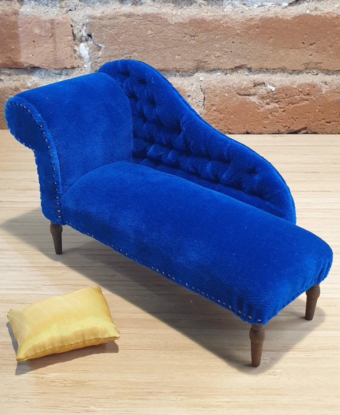 1/6 th scale Vintage style Chaise Longue. Etsy