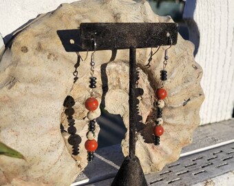 Red rocks and asphalt (earrings)