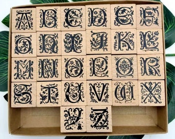 Joli timbre de 26 lettres de l'alphabet en bois pour la fabrication de cartes, albums de scrapbooking, journaux, agendas, décoration, bricolage