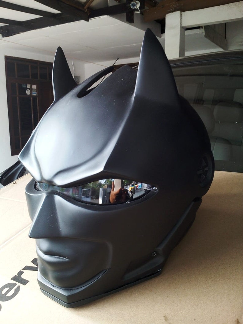 Classic Doff Black Batman Motorcyle Helmet best sell DOT ECE A Classic Doff Black Batman Motorcyle Helmet best sell DOT ECE A