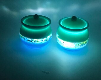 Handmade Resin Lighted Faultline Pot with lid