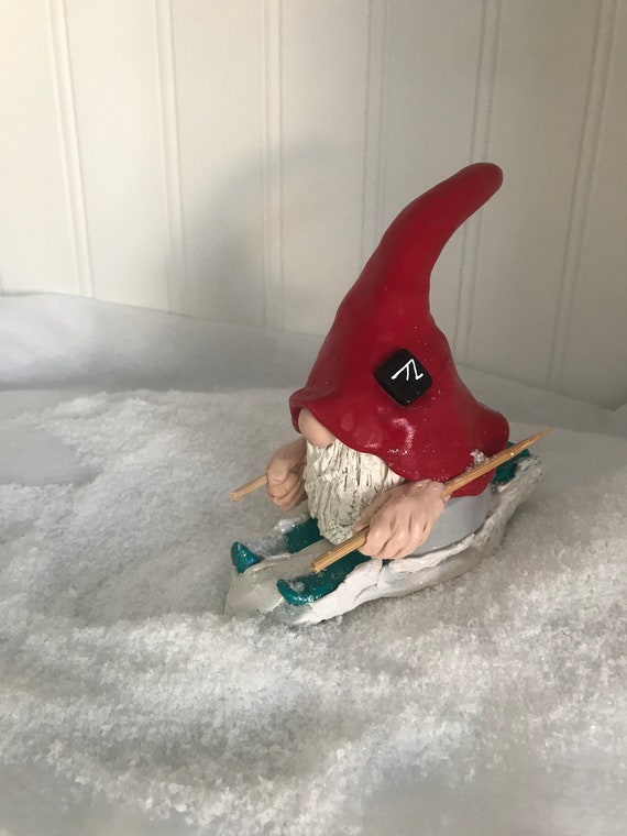 The Snow Skiing Gnome