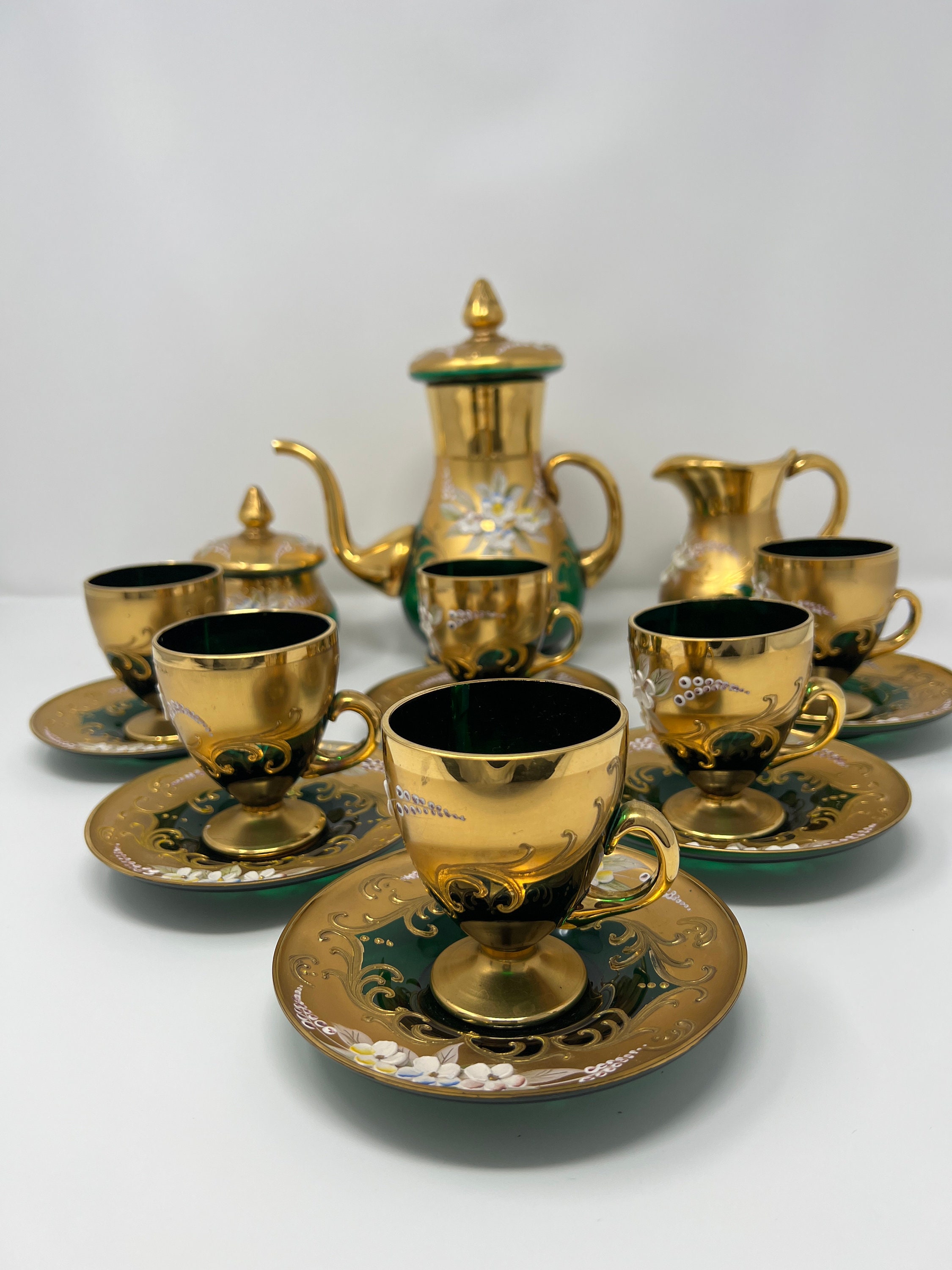 Set of 6 Tea Cups with Plates with Rich Gold Design - World Art Glass -  Murano Glass Gifts Co.