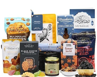 Cesta de regalo con café y dulces para el Ramadán