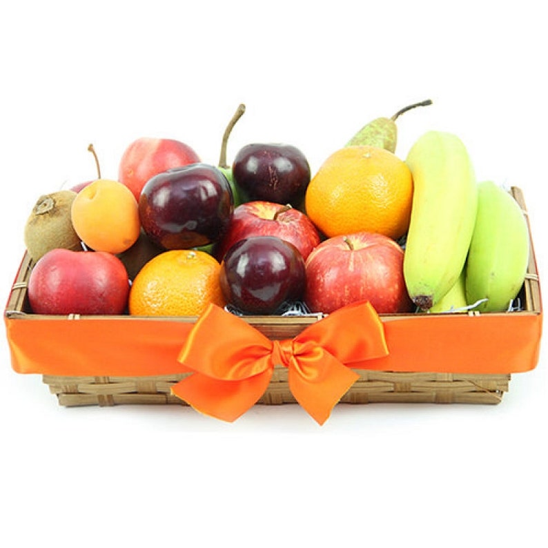 Corbeille de fruits mûrs classique Corbeilles-cadeaux de fruits et coffrets cadeaux avec livraison le lendemain au Royaume-Uni avec message personnel en pièce jointe image 1