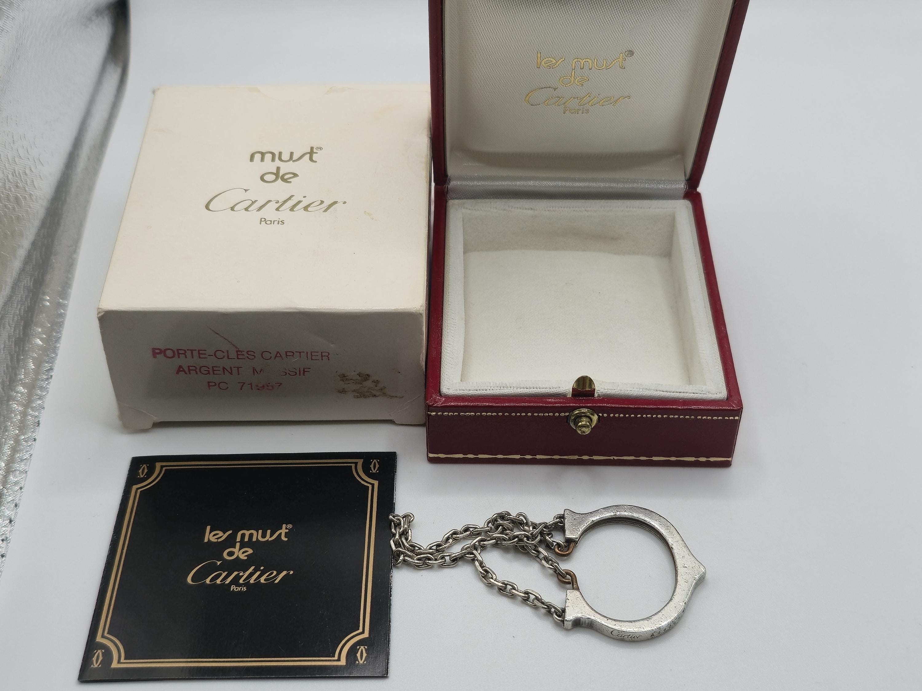 Cartier les must de Cartier ミニポーチ image?src=Images/live/2024-07/