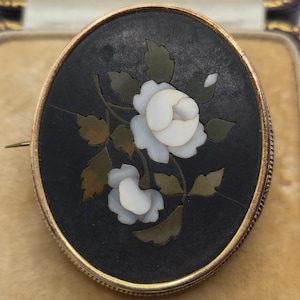 Antique Victorian Italian Gold mounted Pietra Dura Brooch