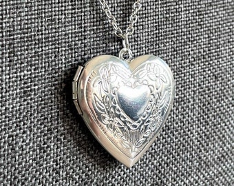Heart Locket Necklace | Mother's Day Gift, Memorial Photo Locket, Picture Necklace, Keepsake Necklace, Dainty Bridal Jewelry, Gift for Her